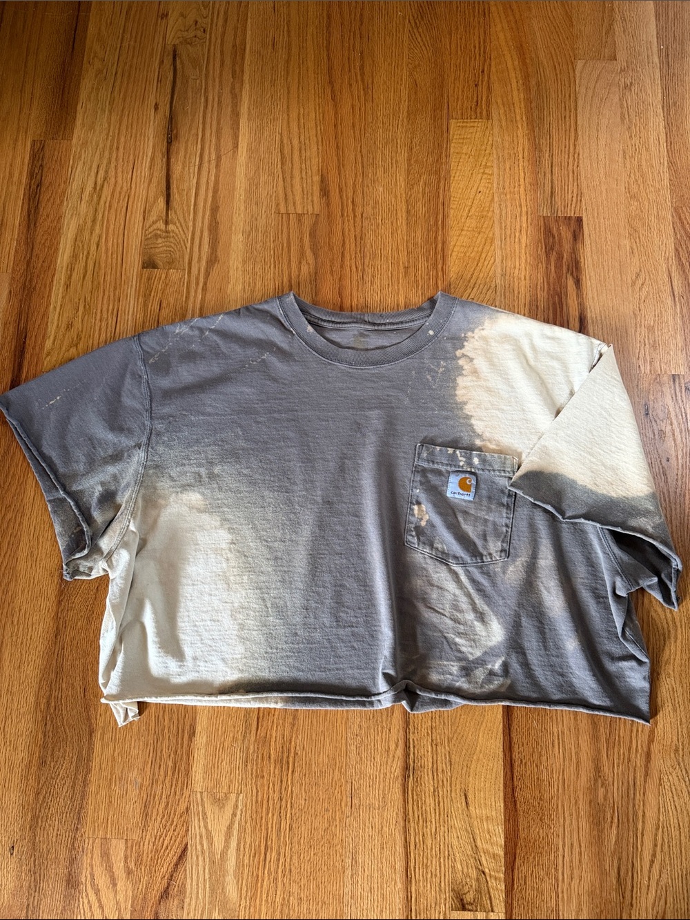 Carhartt Oversized - Cropped Pocket Tee - Gray & Cream Tie-dyed